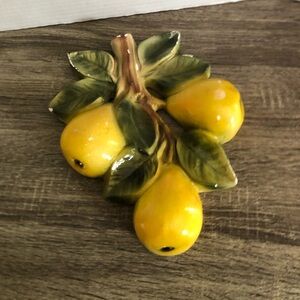 Vtg Yellow Pear Bundle Chalkware Wall Decor